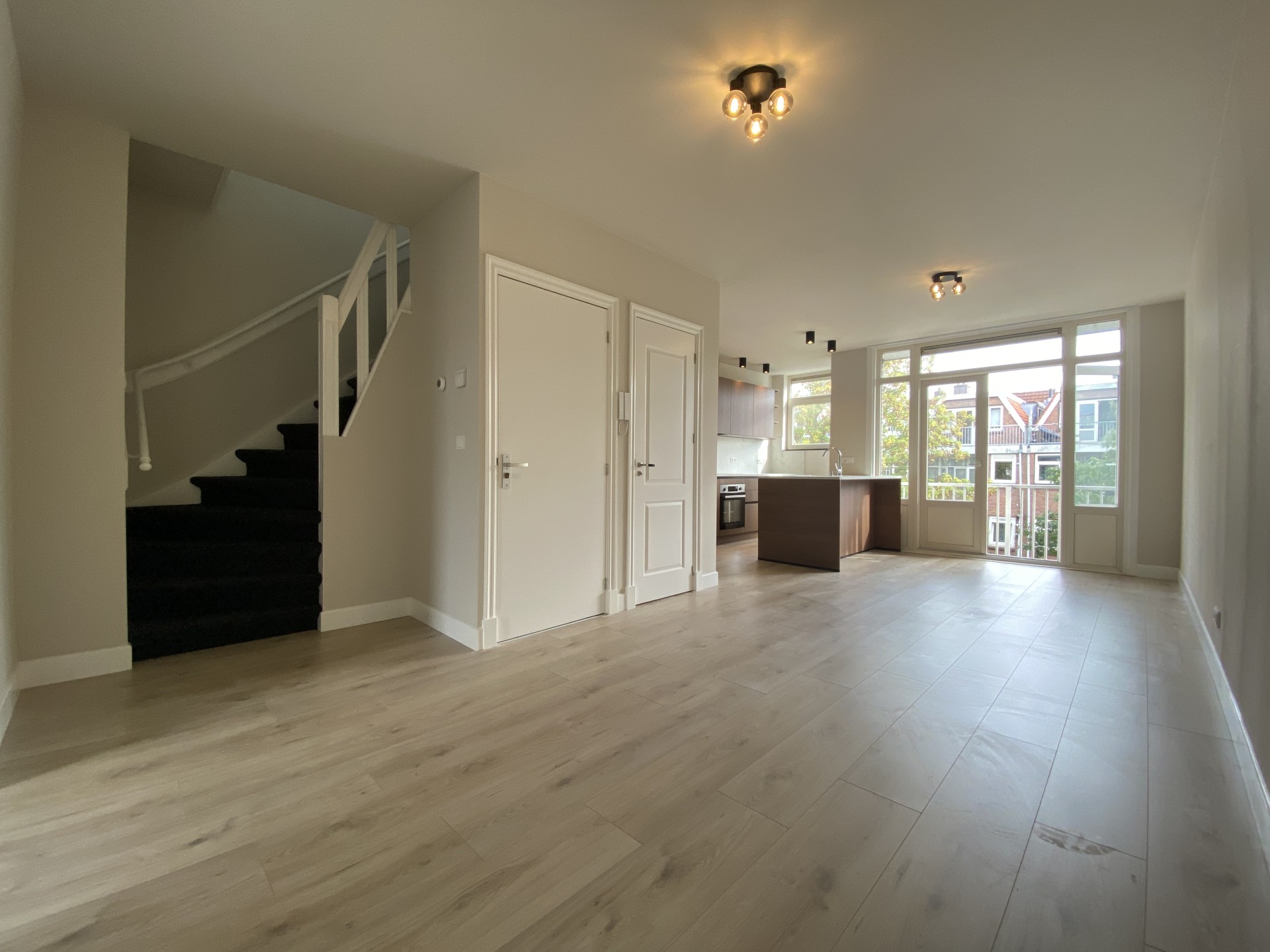 private-rentals for rent on Wolphaertsbocht 385 B02